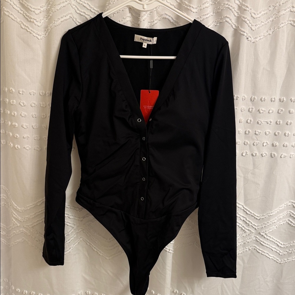 NWT Popilush Black V-Neck Top L/XL